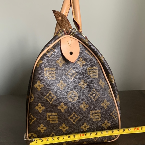 Leather Elegant Brown Monogram Duffel Bag - Picture 10 of 14